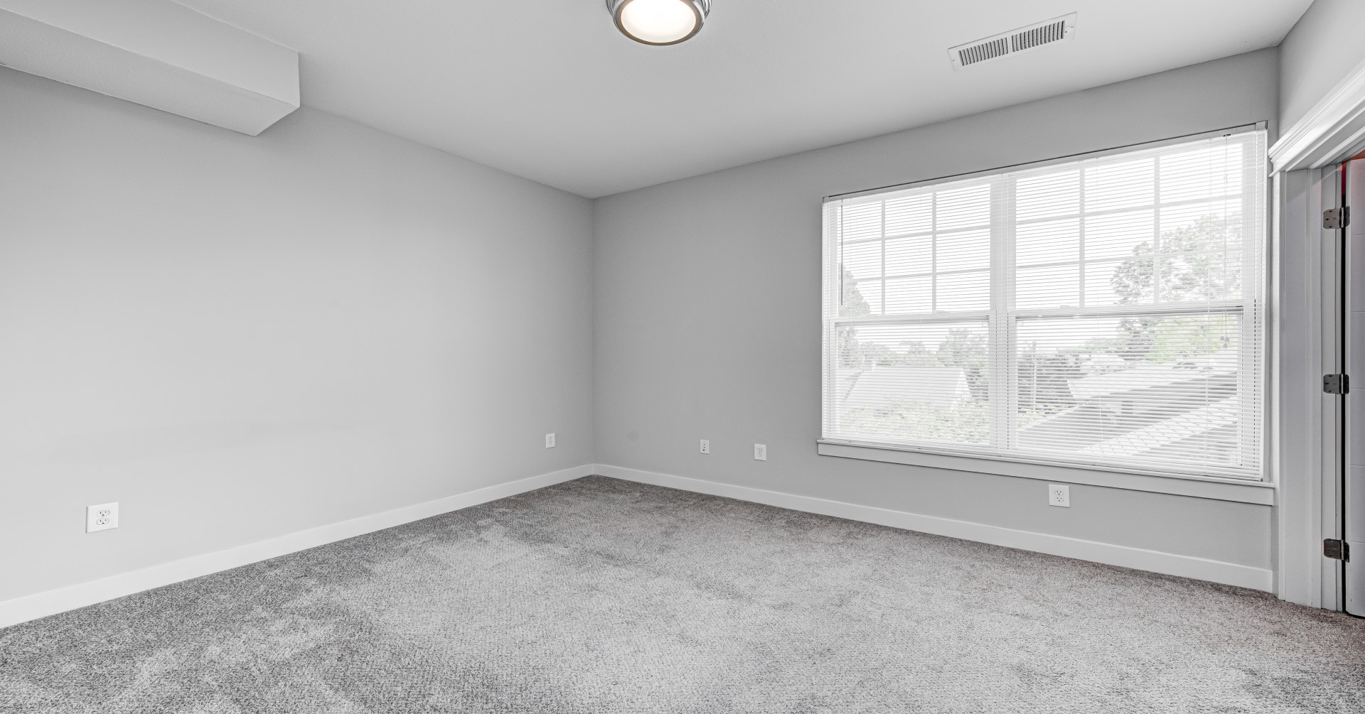 City Flats at Walnut Bedroom